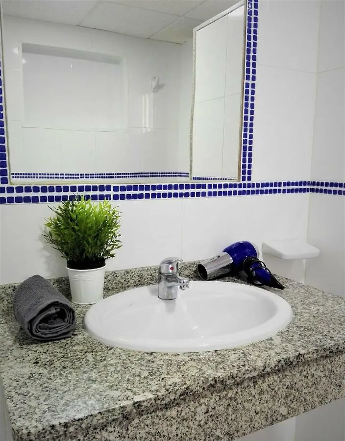 Apartamento Renovado,Vistas Piscina, Aire Acondicionado,Wifi Puerto del Carmen  0*, Puerto del Carmen (Lanzarote)