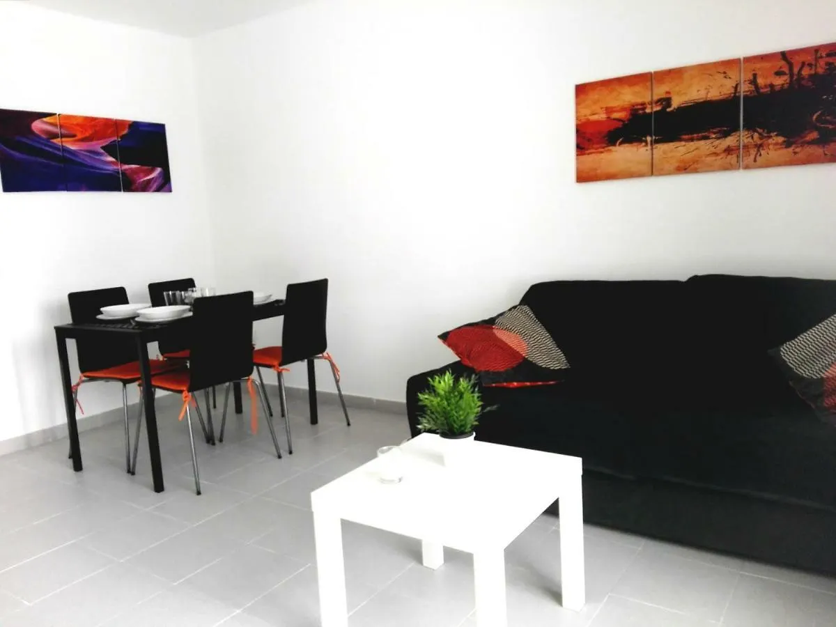 Apartamento Renovado,Vistas Piscina, Aire Acondicionado,Wifi Puerto del Carmen  0*, Puerto del Carmen (Lanzarote) Spain