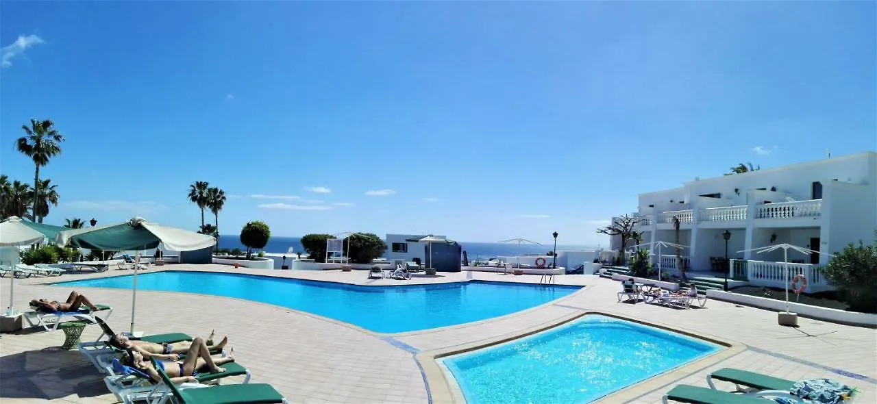 Apartamento Renovado,Vistas Piscina, Aire Acondicionado,Wifi contacts